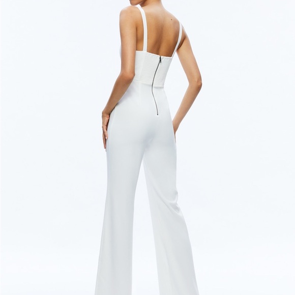 Alice + Olivia  White Women's Jumpsuit with cape - Picture 2 of 4